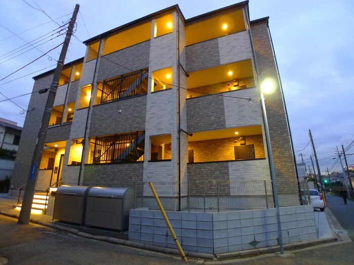 物件外観写真2　(外観写真)