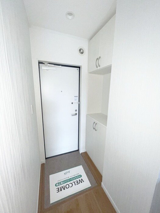 物件内観写真18　(玄関)