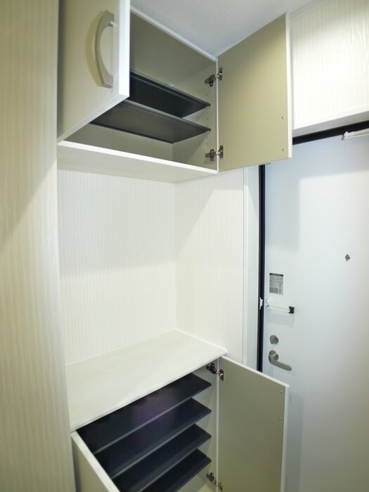 物件内観写真19　(靴箱)