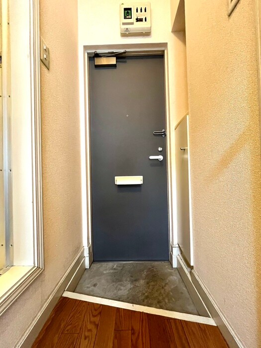 物件内観写真15　(玄関)