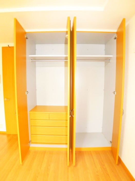 物件内観写真8　(収納)