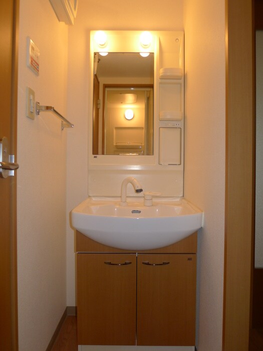 物件内観写真13　(洗面)