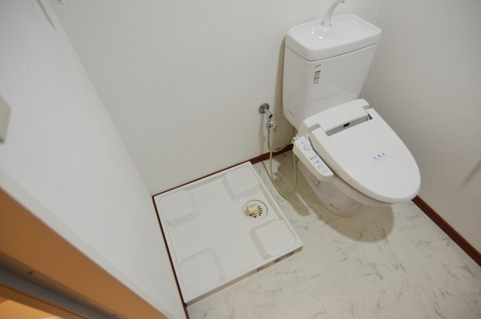 物件内観写真13　(洗濯機置場)