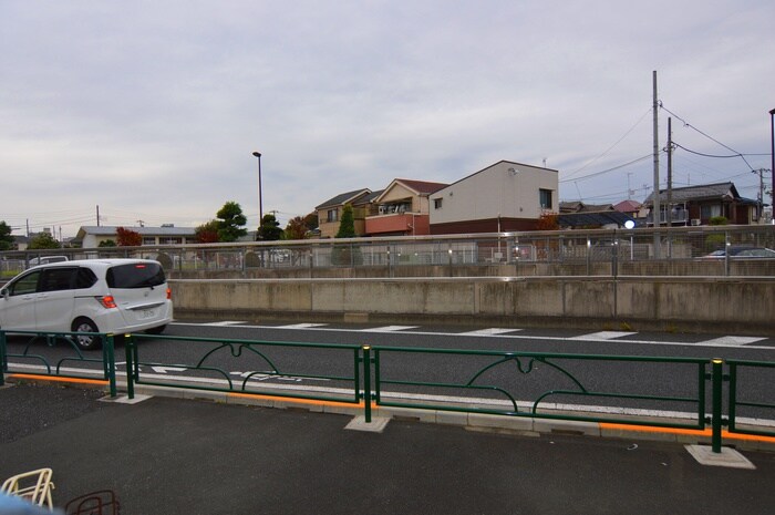 物件内観写真22　(室内からの展望)