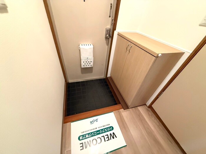 物件内観写真18　(玄関)