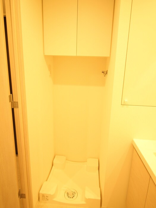 物件内観写真13　(洗濯機置場)