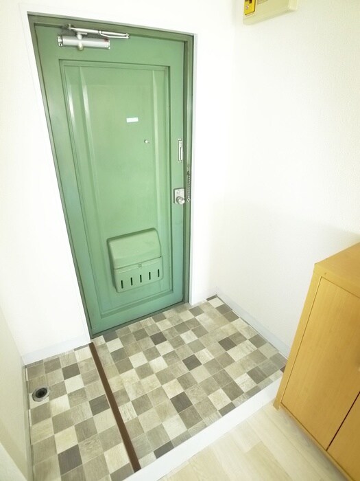 物件内観写真15　(玄関)