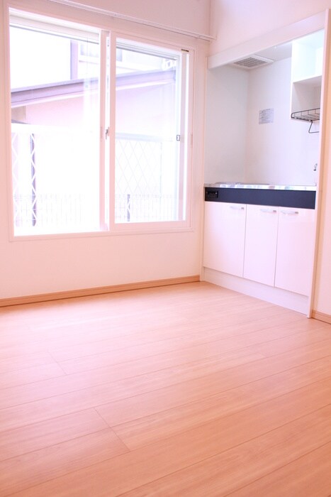 物件内観写真4　(居室)