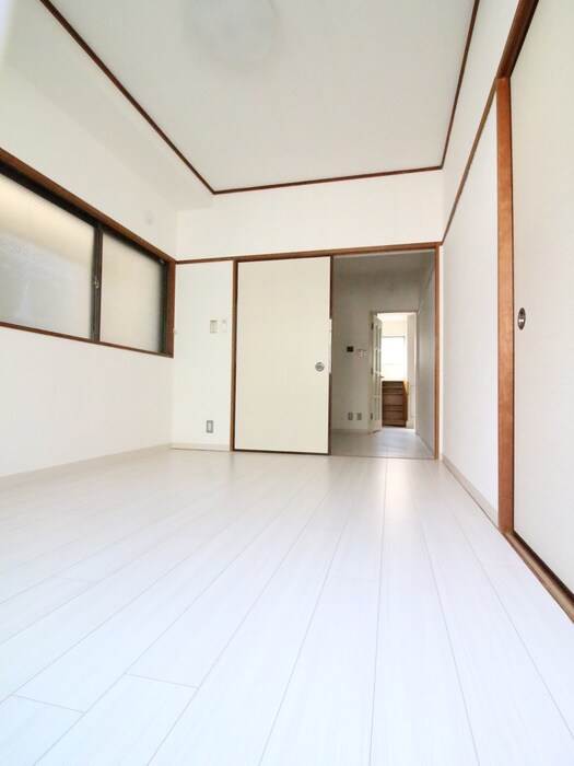 物件内観写真8　(居室)