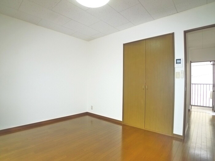 物件内観写真10　(居室)