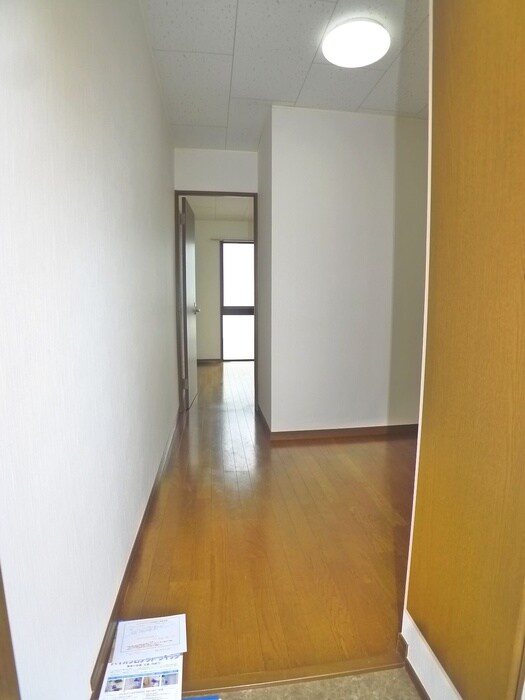 物件内観写真17　(玄関)