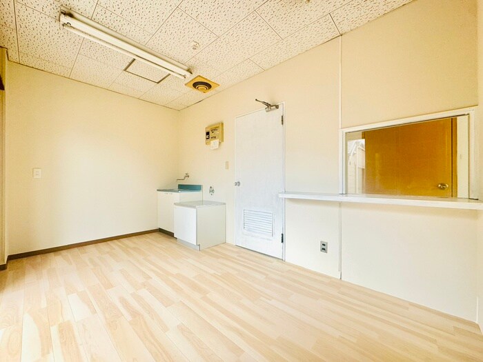 物件内観写真10　(居室)