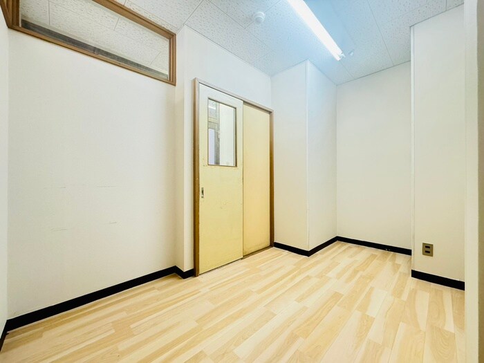 物件内観写真15　(収納)