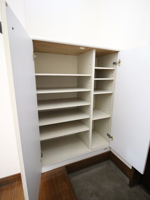 物件内観写真17　(靴箱)