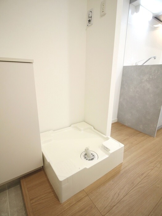 物件内観写真15　(洗濯機置場)