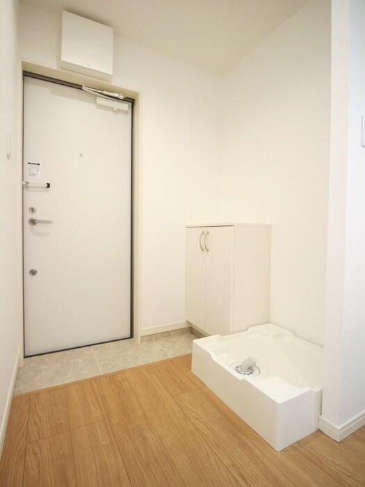 物件内観写真17　(玄関)