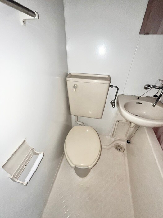 物件内観写真12　(トイレ)