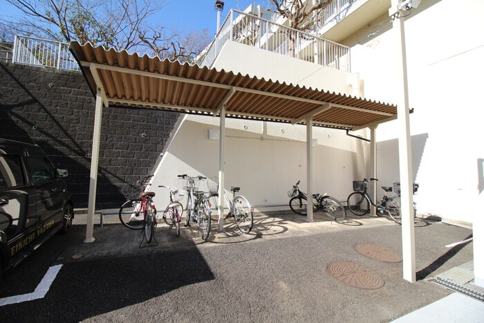 物件外観写真6　(駐輪場)