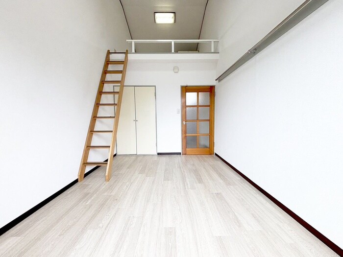 物件内観写真8　(居室)