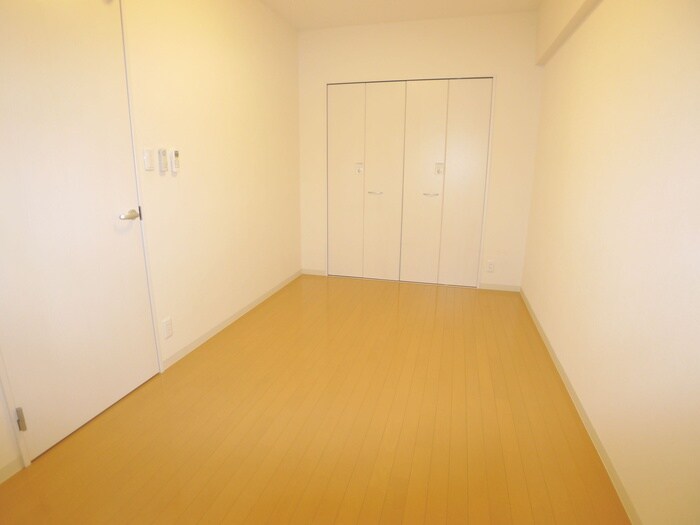 物件内観写真13　(居室)