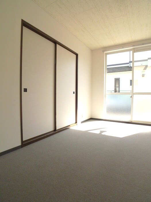物件内観写真10　(居室)