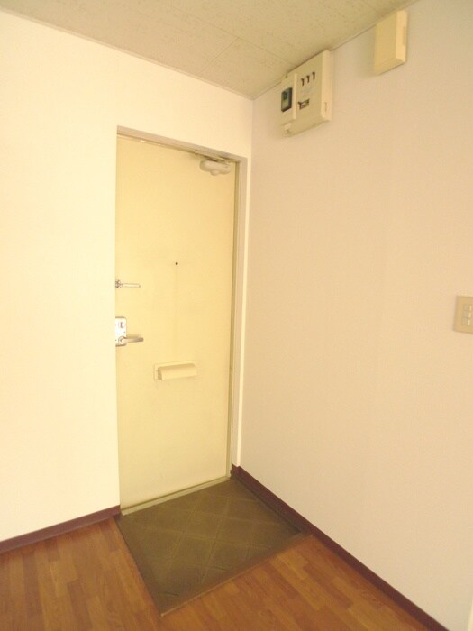 物件内観写真19　(玄関)