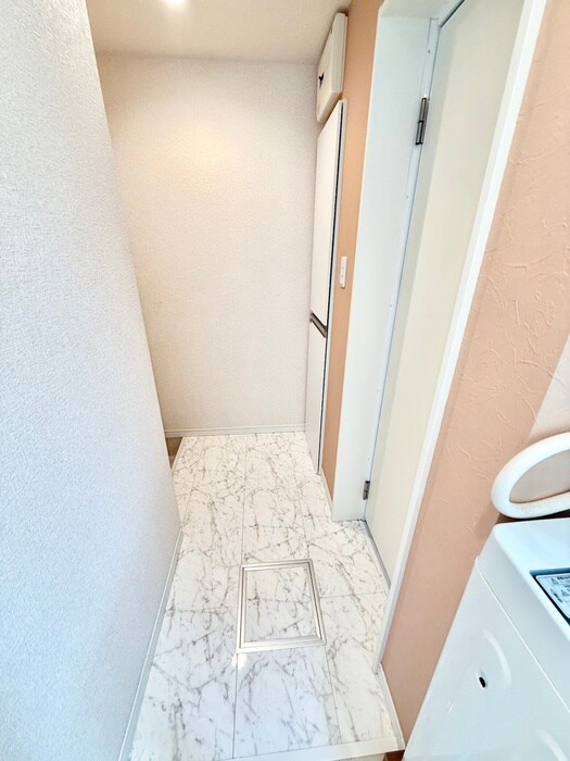 物件内観写真14　(廊下)