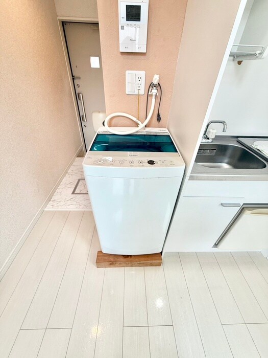 物件内観写真15　(洗濯機置場)