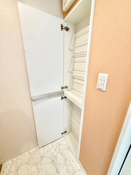 物件内観写真18　(靴箱)