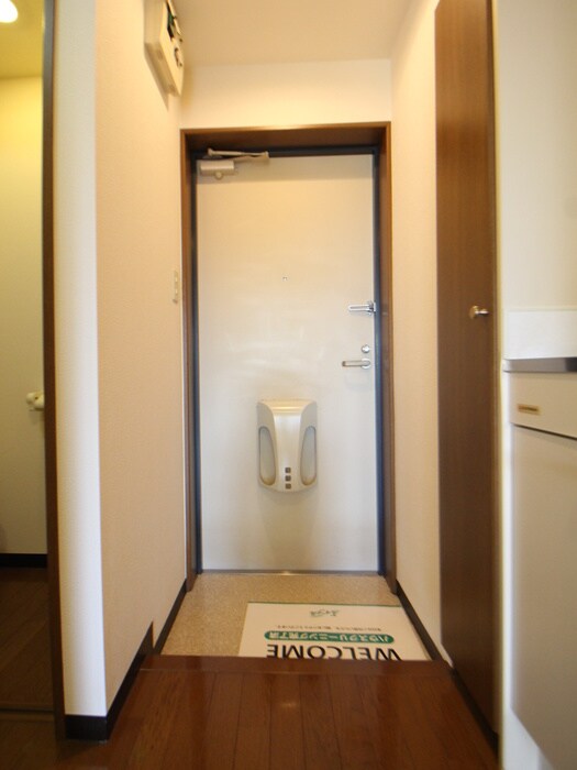 物件内観写真15　(玄関)