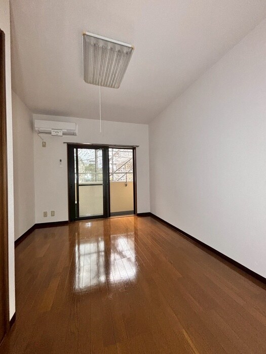 物件内観写真21　(居室)