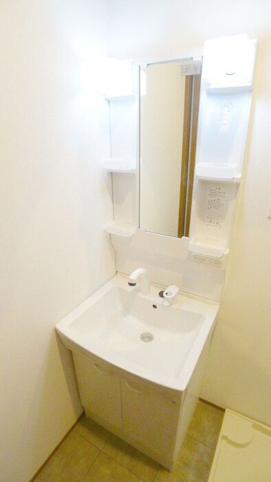 物件内観写真9　(洗面)