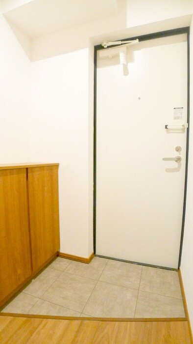 物件内観写真17　(玄関)