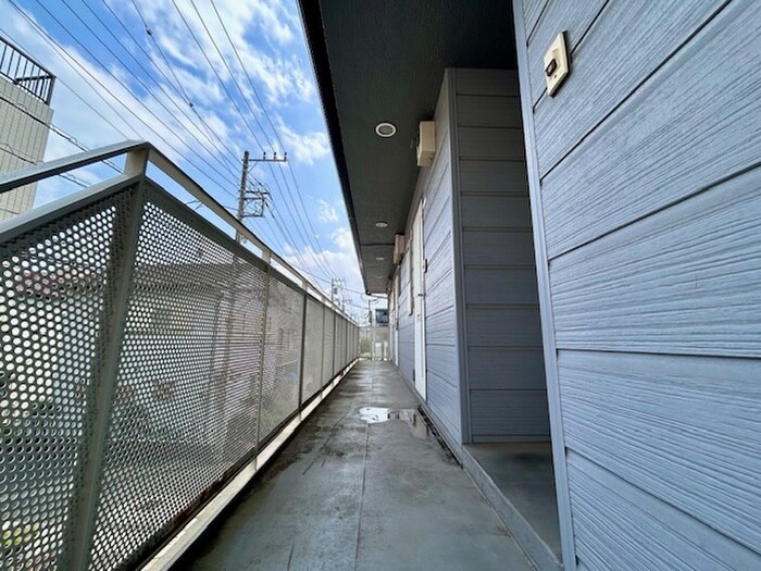 物件外観写真3　(エントランス部分)