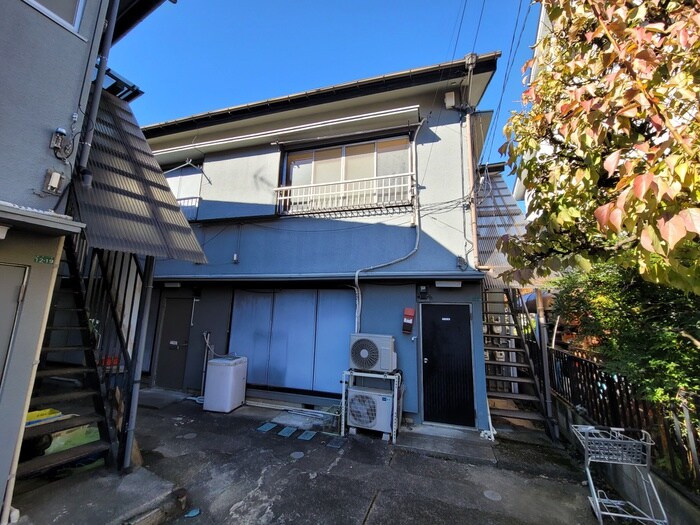 物件外観写真4　(エントランス部分)