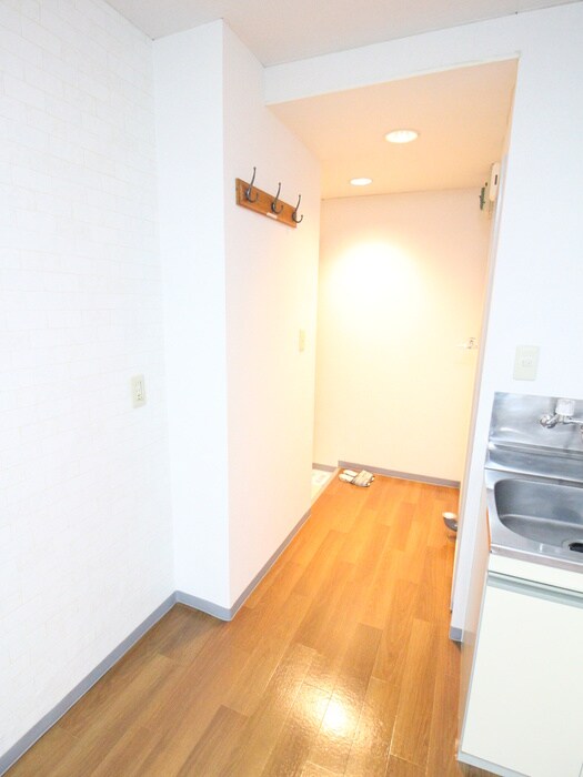物件内観写真12　(廊下)