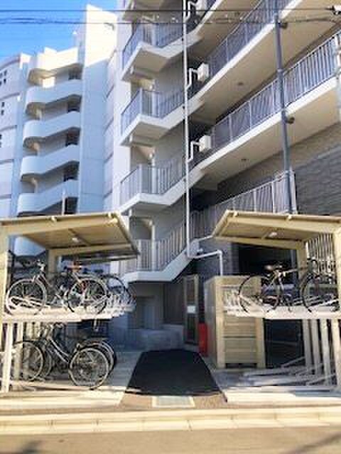 物件外観写真4　(駐輪場)