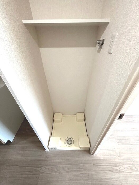 物件内観写真15　(洗濯機置場)