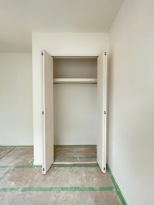 物件内観写真6　(収納)