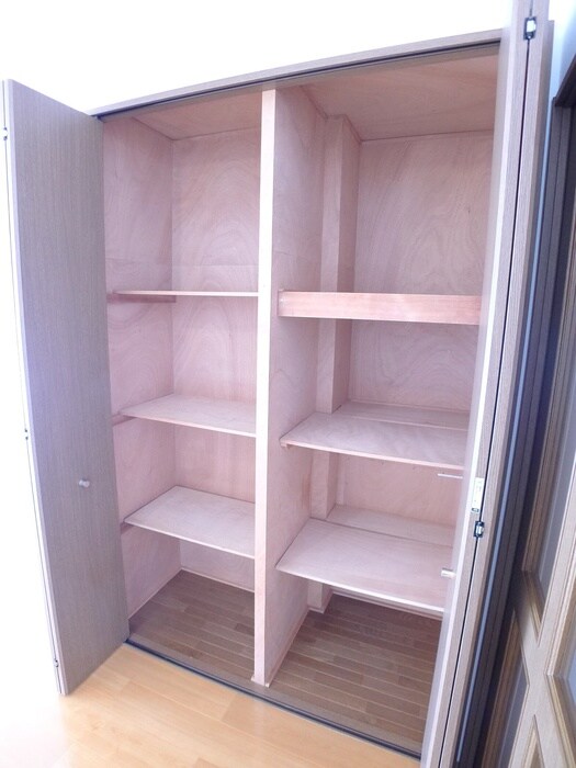 物件内観写真18　(収納)