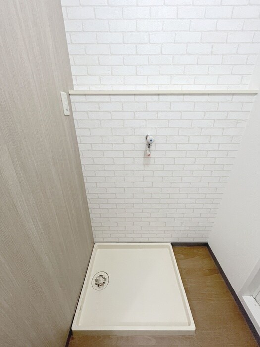 物件内観写真12　(洗濯機置場)