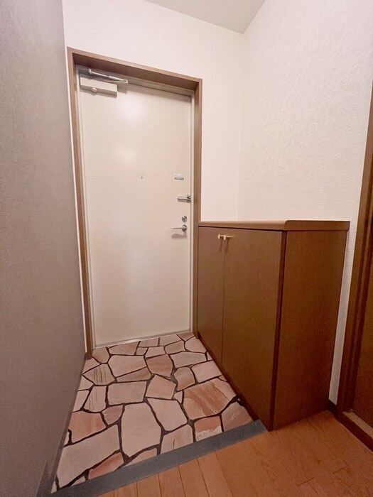 物件内観写真18　(玄関)