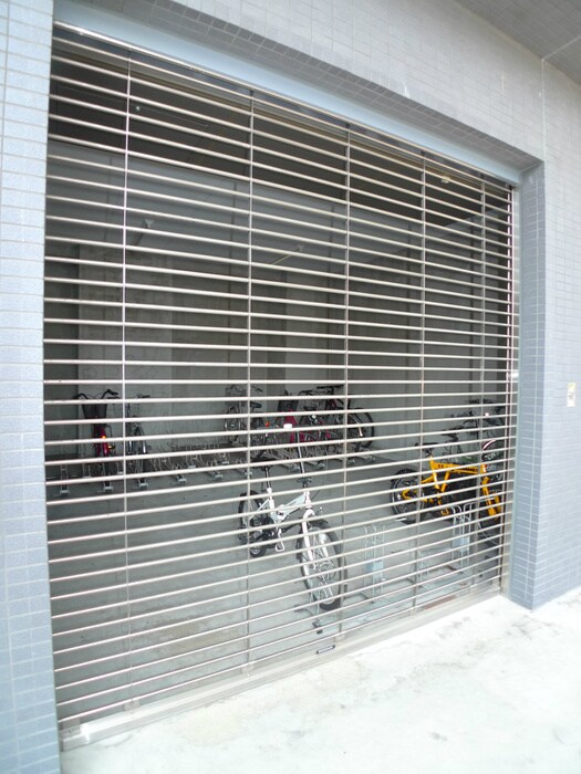 物件外観写真5　(駐輪場)