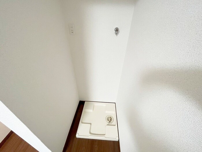 物件内観写真15　(洗濯機置場)