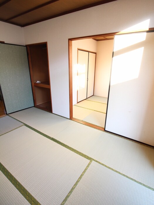 物件内観写真11　(居室)