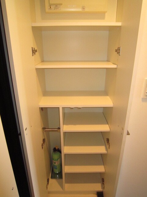 物件内観写真8　(靴箱)