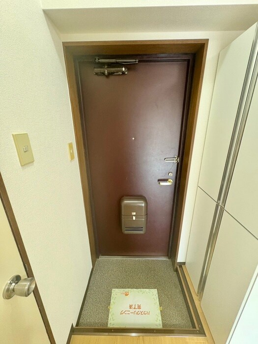 物件内観写真21　(玄関)