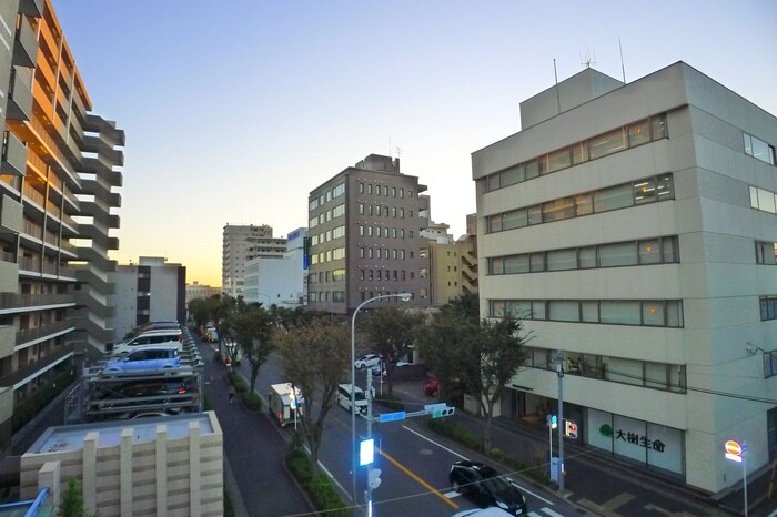 物件内観写真16　(室内からの展望)