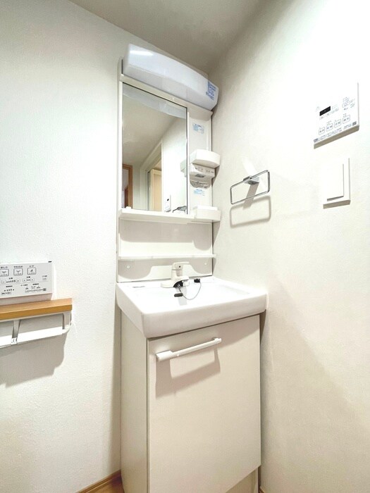 物件内観写真13　(洗面)