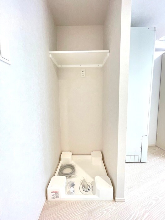 物件内観写真17　(洗濯機置場)